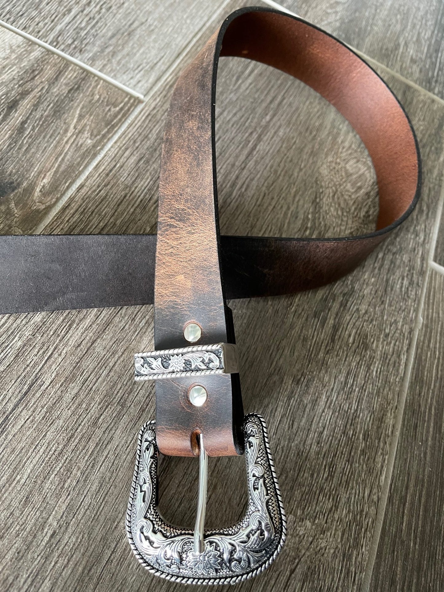 Leather Belt with Antique Silver Western Floral Buckle Set (1.5-inch width)