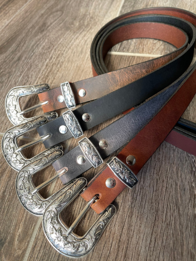 Leather Belt with Antique Silver Western Floral Buckle Set (1-inch Width)